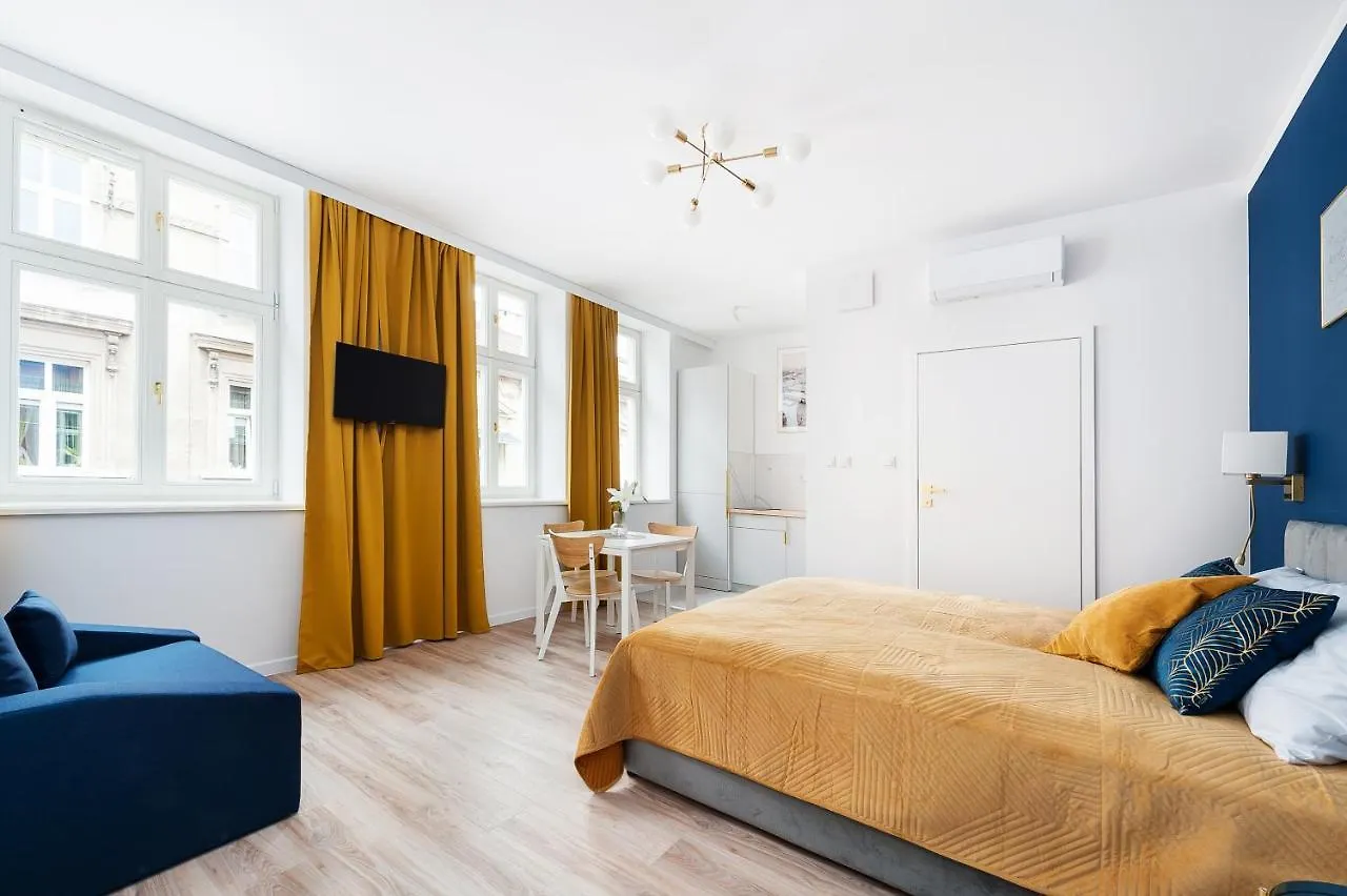 Rose Apartment Krakow Poland